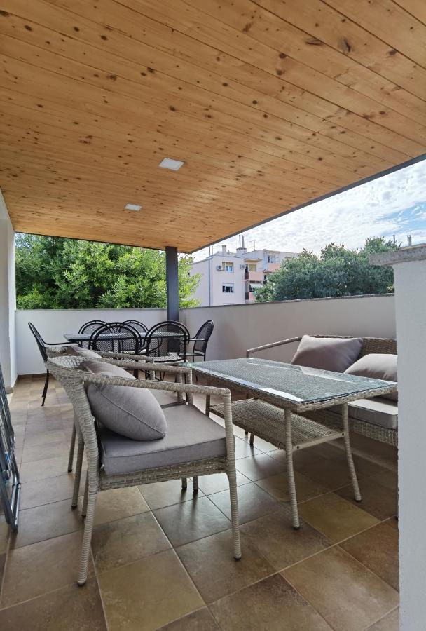 Pine And Lime Apartments Pula Exterior foto